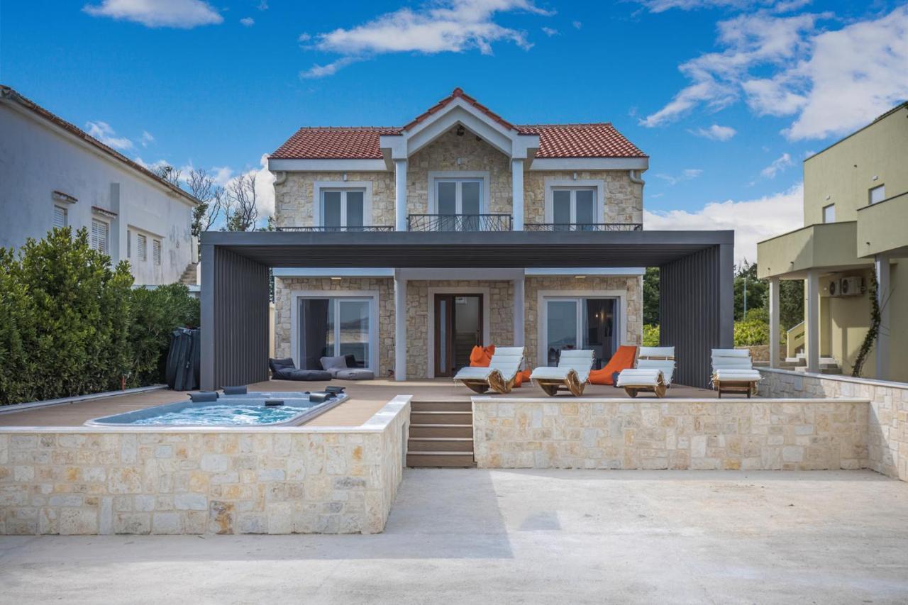 Villafux Zrce Novalja - Direkt Am Strand Caska Exterior foto